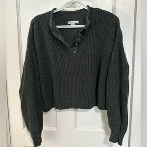 American eagle grey/green crop knit sweater